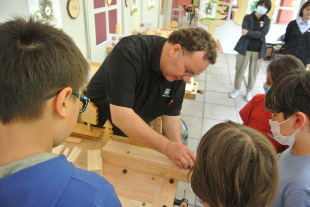 Wood Workshop German Embassy School – metron china